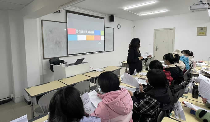 新东方高考复读学校学一年多少钱(新东方高三复读班学费价格)